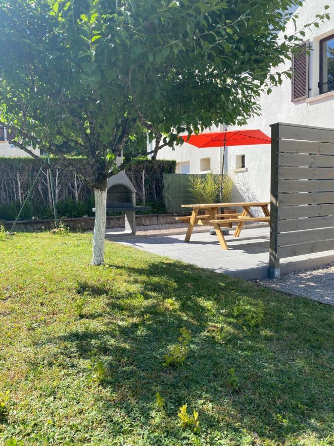 Maison Chaleureuse Au Coeur Du Village Raddon 외부 사진